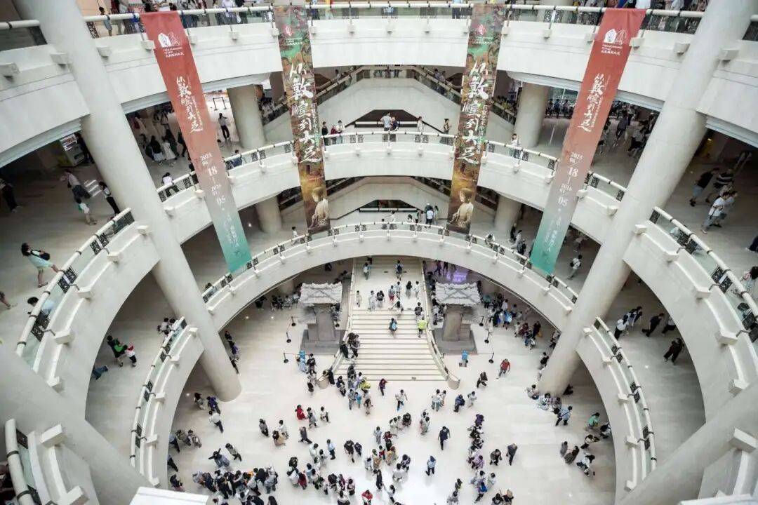 双节”渝中文旅市场“热力十足”！pg电子试玩燃！潮！旺！这个“(图5)