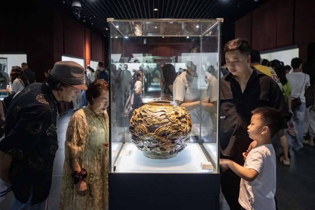 双节”渝中文旅市场“热力十足”！pg电子试玩燃！潮！旺！这个“(图9)