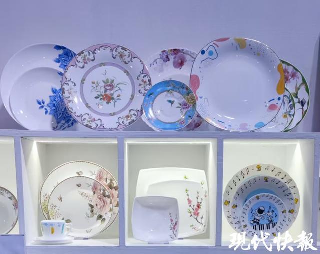 晶瓷!淮安好物凭“版权”闯世界pg电子模拟器免费版冰箱贴亮(图1) 晶瓷!淮安好物凭“版权”闯世界pg电子模拟器免费版冰箱贴亮(图1)